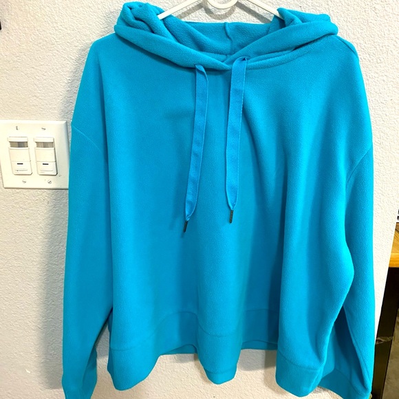 Xersion Tops - Xersion on super soft hoodie